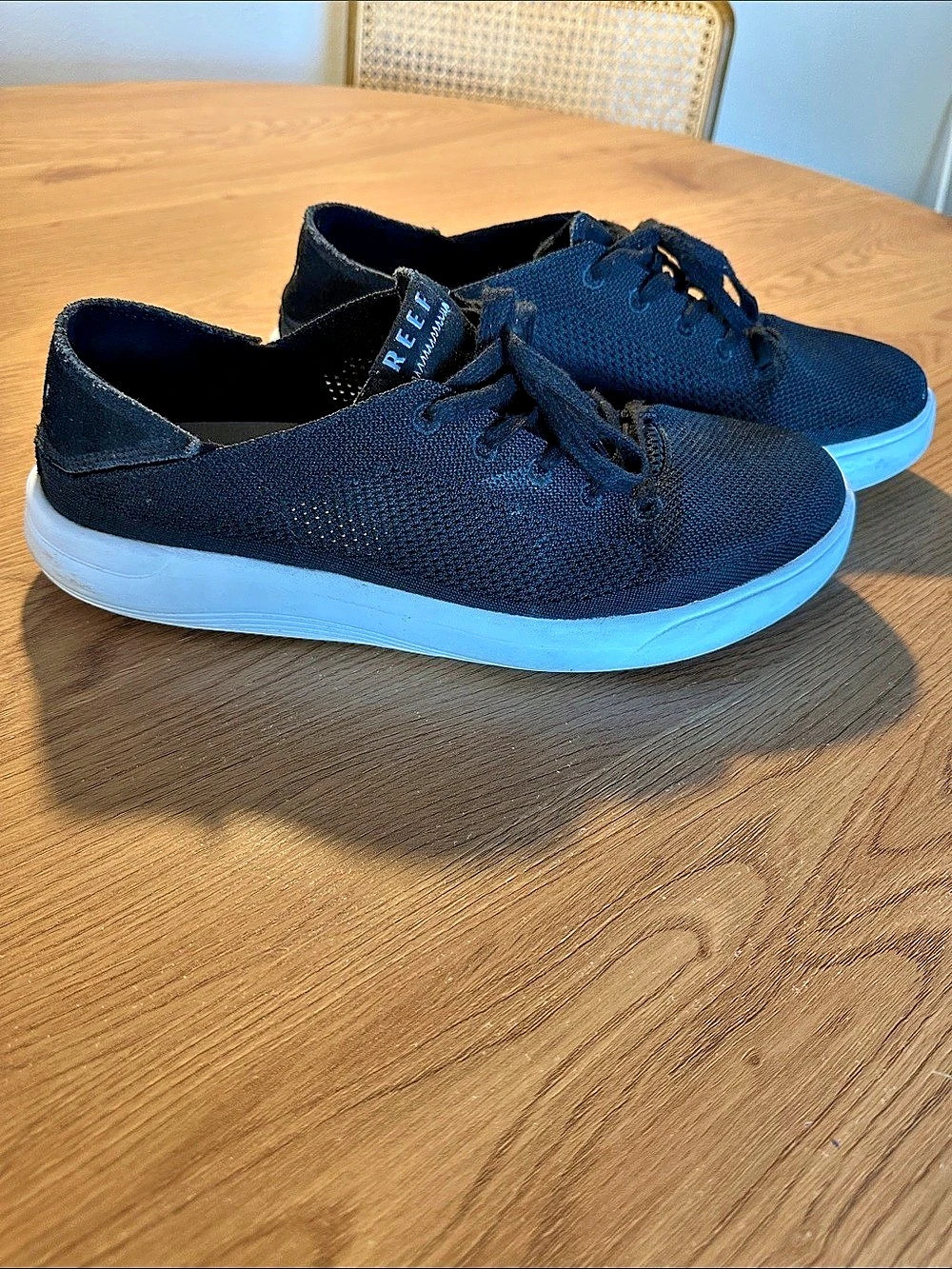 REEF Cushion Coast TX Men's Black & White Sneakers US 10.5